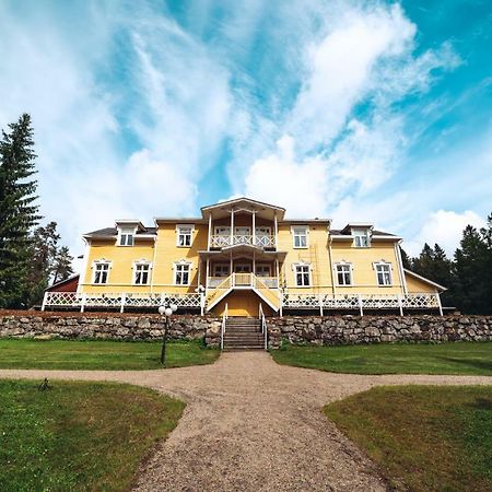 Karolineburg Manor House Hotel Каяани Экстерьер фото