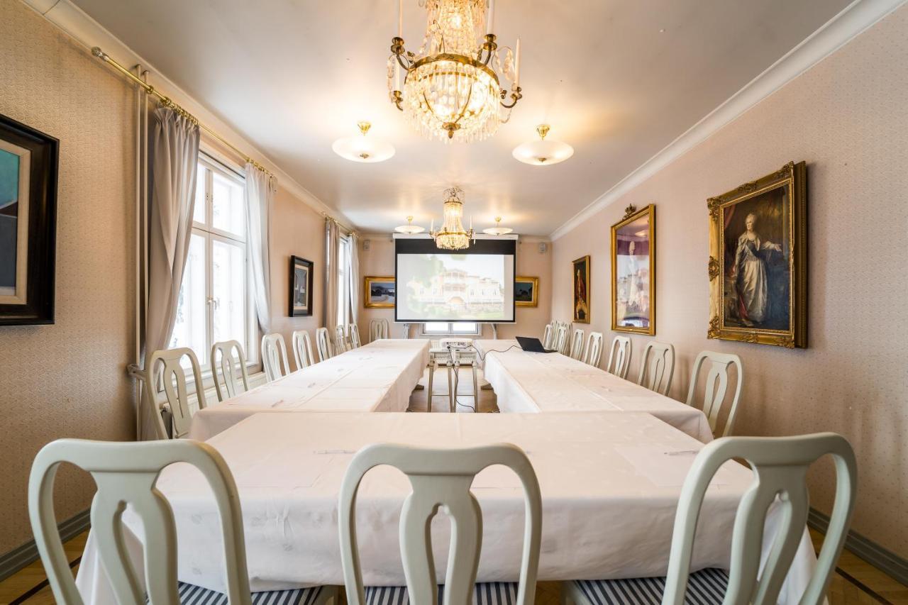 Karolineburg Manor House Hotel Каяани Экстерьер фото