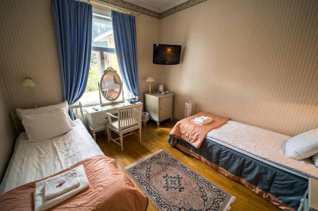 Karolineburg Manor House Hotel Каяани Экстерьер фото