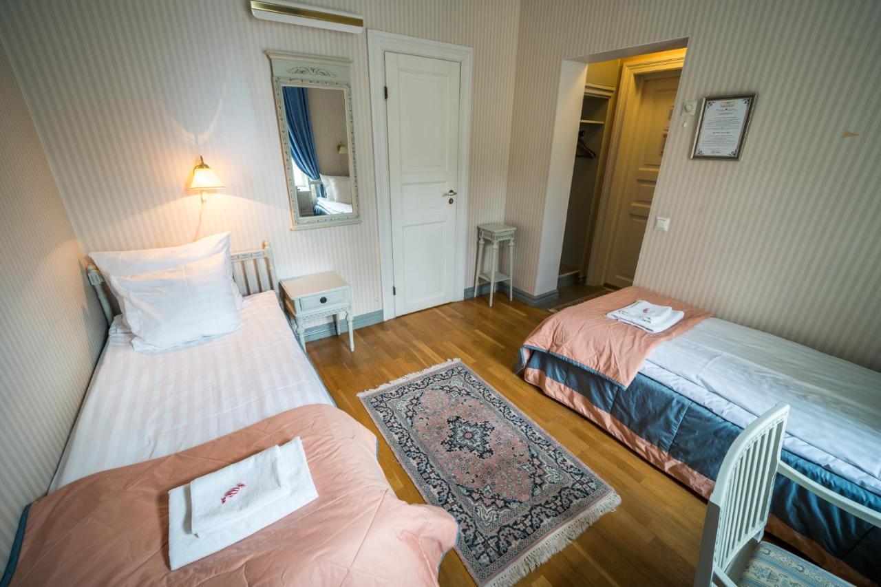 Karolineburg Manor House Hotel Каяани Экстерьер фото