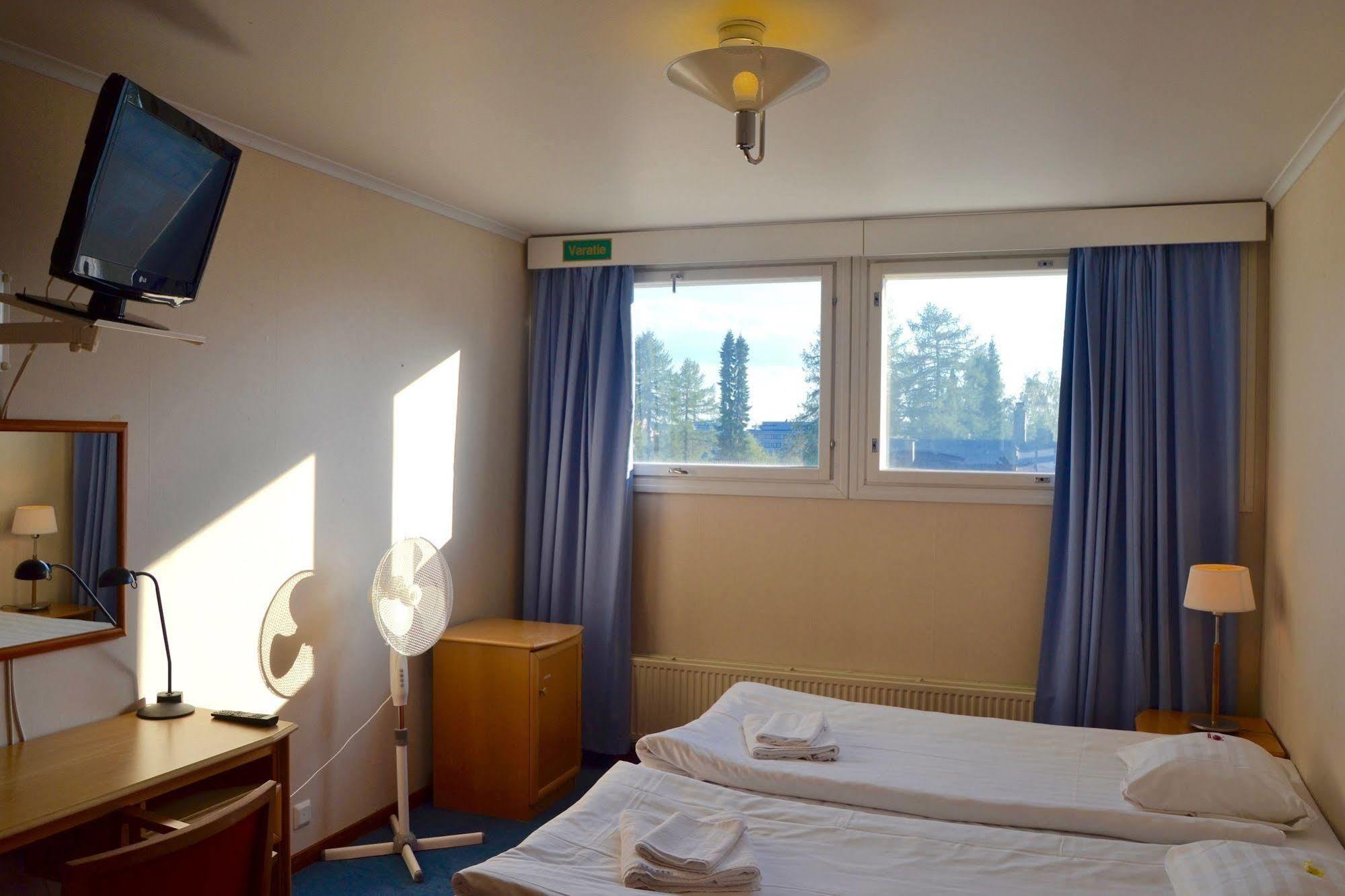 Karolineburg Manor House Hotel Каяани Экстерьер фото