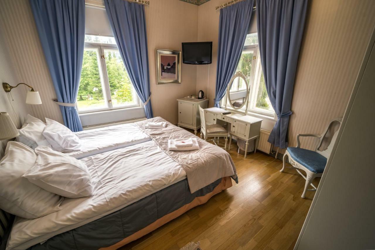 Karolineburg Manor House Hotel Каяани Экстерьер фото