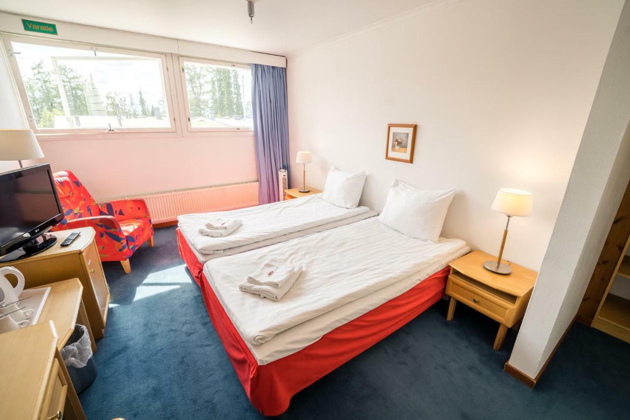 Karolineburg Manor House Hotel Каяани Номер фото