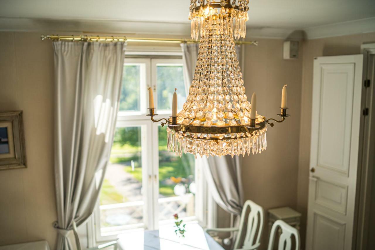 Karolineburg Manor House Hotel Каяани Экстерьер фото